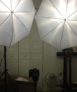 LimoStudio, 700W Output Lighting Series, LMS103, Soft Continuous Lighting Kit for White and Black Umbrella Reflector with Accessory and Carry Bag 54 71c8PWw3UL
