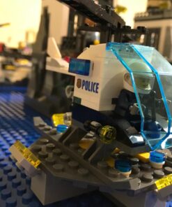 LEGO City Prison Island 60130 28 71cVvxz3wJL