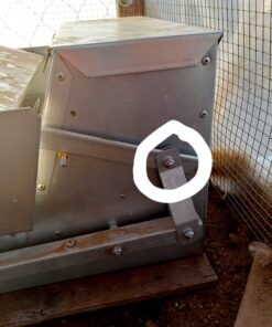 Grandpa's Feeders Automatic Chicken Feeder - Sturdy Galvanized Steel Poultry Feeders - No Spill with Weatherproof Lid - Standard Size for 6-12 Chickens 10 Days (20lb Feed) Silver 14 lb 31 71ccCfA xfL