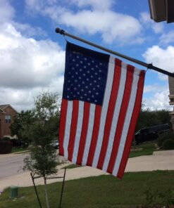 Annin Flagmakers Model 21850 American Flag All-Weather Nylon SolarGuard NYL-Glo, 2.5 x 4 Feet, Red,White 39 71cihsQQZcL