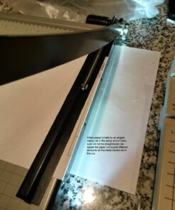 Dahle 15e Vantage Paper Trimmer, 15" Cut Length, 15 Sheet, Automatic Clamp, Adjustable Guide, Metal Base with 1/2" Gridlines, Guillotine Paper Cutter Cut Length: 15" 41 71dmaeZXlML