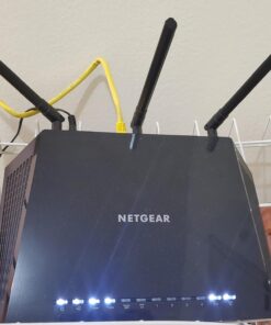 MOTOROLA 8x4 Cable Modem, Model MB7220, 343 Mbps DOCSIS 3.0, Certified by Comcast XFINITY, Time Warner Cable, Cox, BrightHouse, and More (No Wireless) 32 71e5JPM7zaL