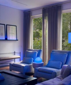 Philips Hue White and Color Ambiance A19 60W Equivalent Dimmable LED Smart Bulb (1 Bulb Compatible with Amazon Alexa Apple HomeKit and Google Assistant) 40 71eIgeUaWML