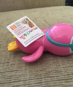 Munchkin® Wind Up Swimming Penguin Baby and Toddler Bath Toy, Pink 23 71eP0 PKTIL