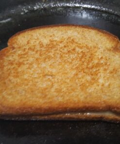 Lodge 10.25 Inch Cast Iron Pre-Seasoned Skillet – Signature Teardrop Handle - Use in the Oven, on the Stove, on the Grill, or Over a Campfire, Black 84 71eYlJDkADL