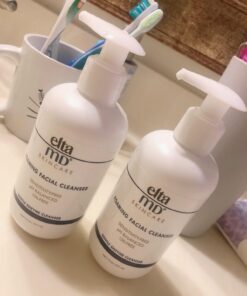 EltaMD Foaming Facial Cleanser, Foaming Face Wash for Oily Skin, Gently Cleanses and Helps Remove Oil and Dead Skin Cells, Daily Face Wash for Morning and Night Use, For All Skin Types, 2.7 oz Pump 7 Fl Oz (Pack of 1) 36 71elMUwZ fL