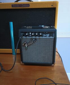 Fender Frontman 10G Guitar Amp, 10 Watts, with 2-Year Warranty, 6 Inch Fender Special Design Speaker, 5.75Dx10.25Wx11H Inches 21 71f4Rkty4IL