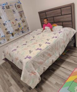 Amazon Basics Kid's Easy Care Microfiber Bed-in-a-Bag 7-Piece Bedding Set, Full/Queen, Purple Unicorns, Solid & Printed 39 71fHIhsnsjL