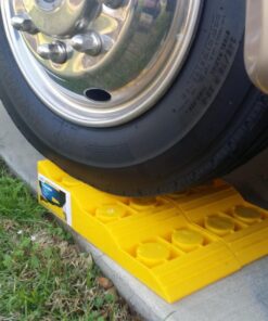 Camco Yellow Drive On Tri-Leveler, Raises Your RV Up by 3-7/8" Works on Any Tire , Has Built In Handle, Load Capacity of 3500 lbs, Durable Non Slip Surface (44573) Standard Packaging 22 71fLKw0PCpL