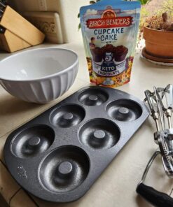 Wilton 6-Cavity Doughnut Baking Pan, Makes Individual Full-Sized 3 3/4" Donuts or Baked Treats, Non-Stick and Dishwasher Safe, Enjoy or Give as Gift, Metal (1 Pan) 1 Pack Wilton Nonstick 6-Cavity Donut Pan 32 71fSUe C4uL