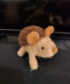 DIMENSIONS 72-73803 Hedgehog Felt Animals Needle Felting Kit, 3.5'' x 2'' 3.5'' x 2'' 38 71fa4X4kfpL