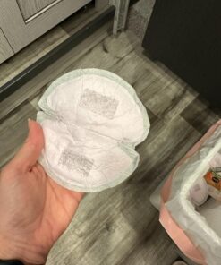 Lansinoh Stay Dry Disposable Nursing Pads, Soft and Super Absorbent Breast Pads, Breastfeeding Essentials for Moms, 200 Count 200 Count (Pack of 1) 28 71ftqUvWgL