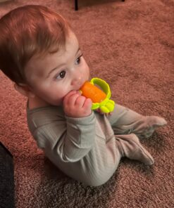 Infantino Lil' Nibbles Textured Silicone Baby Teether - Sensory Exploration and Teething Relief with Easy to Hold Handles, Orange Carrot, 0+ Months 25 71gGCA8KIBL