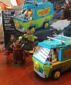 LEGO Scooby-Doo 75902 The Mystery Machine Building Kit 48 71gQYcteDrL