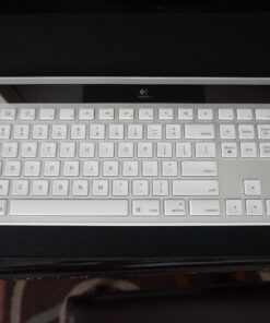 Logitech K750 Wireless Keyboard— Solar Recharging, Mac-Friendly, 2.4GHz Wireless - Silver 37 71gRlilseVL