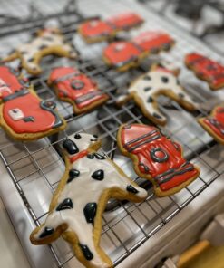 R&M International Fire Truck Cookie Cutters, Firefighter, Truck, Helmet, Hydrant, Dog, 5-Piece Set 34 71gfK7smCdL