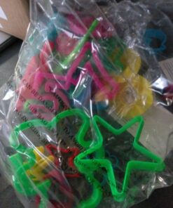 KIDDY DOUGH 40 Pack of Birthday Party Favors Bulk Dough & Clay Pack - Includes Molded Animal Shaped Lids + 40 Shapes & Numbers Dough Tools - Holiday Edition - (1oz Tubs - 40oz Total), Multi Color 30 71gkKxOU1lL 1