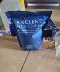 Ancient Minerals Magnesium Bath Flakes of Pure Genuine Zechstein Chloride - Resealable Magnesium Supplement Bag That Will Outperform Leading Epsom Salts (26.4 Ounce) 1.65 Pound (Pack of 1) 25 71hJyyms XL