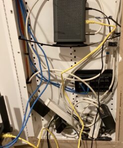 MOTOROLA 16x4 Cable Modem, Model MB7420, 686 Mbps DOCSIS 3.0, Certified by Comcast XFINITY, Charter Spectrum, Time Warner Cable, Cox, BrightHouse, and More Black 35 71hjyeHeMQL