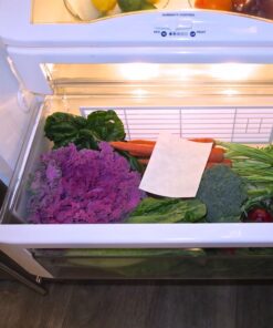 FRESHPAPER Keeps Fruits & Vegetables Fresh for 2-4x Longer, 8 Reusable Food Saver Sheets for Produce (1 Pack), Made in the USA by The FRESHGLOW Co 24 71huy5bYBL