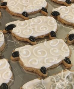 Alternative view of Great British Bake Off - Perfect Cakes & Bakes To Make At Home: Official tie-in to the 2016 series