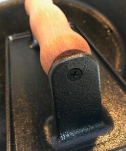 Victoria Rectangular Cast Iron Meat Press with a Wooden Handle, Preseasoned with Flaxseed Oil, Made in Colombia 8.3 x 4.4 Inch 27 71i3BNYw0iL