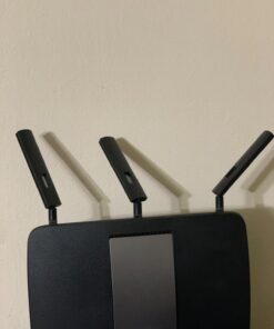 Linksys AC3200 Tri-Band Smart Wi-Fi Router with Gigabit and USB, Designed for Device-Heavy Homes, Smart Wi-Fi App Enabled to Control Your Network from Anywhere (EA9200) 31 71i61Zu5ysL