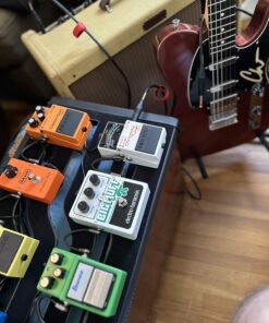 Alternative view of Mogami Gold INSTRUMENT-10 Guitar Instrument Cable, 1/4" TS Male Plugs, Gold Contacts, Straight Connectors, 10 Foot