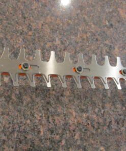 BLACK+DECKER 20V MAX Cordless Hedge Trimmer, 22-Inch, Tool Only (LHT2220B) 35 71iXGLlm9eL