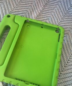 HDE Case for iPad 9.7-inch 2018/2017 Kids Shockproof Bumper Hard Cover Handle Stand with Built in Screen Protector for New Apple Education iPad 9.7 Inch (6th Gen) / 5th Generation iPad 9.7 - Green 33 71idhfDQVfL