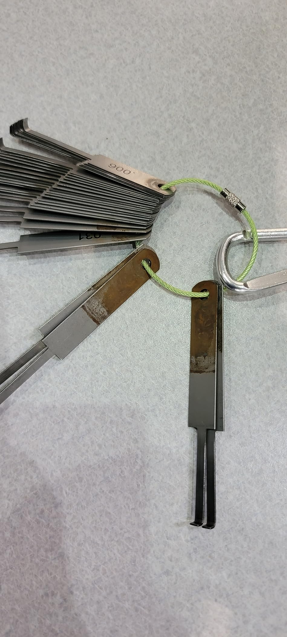 Keychain, Wisdompro 20 Pack of 4.3 Inches Stainless Steel Wire Ring 2mm Cable Loop Rings for Hanging Luggage Tag, Keyrings and ID Tag Keepers (Pack of 20-4.3 inch) 6-color 4.3" 20Pack 9 Keychain, Wisdompro 20 Pack of 4.3 Inches Stainless Steel Wire Ring 2mm Cable Loop Rings for Hanging Luggage Tag, Keyrings and ID Tag Keepers (Pack of 20-4.3 inch) 6-color 4.3" 20Pack - Image 9