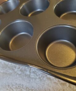 Rachael Ray Yum -o Nonstick Bakeware 12-Cup Muffin Tin With Grips / Nonstick 12-Cup Cupcake Tin With Grips - 12 Cup, Gray Orange Grips 22 71ivaNAzqhL