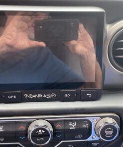 SiriusXM SXEZR1V1 Onyx EZR Satellite Radio with Vehicle Kit - Enjoy SiriusXM in Your Existing Car Stereo and Beyond with This Dock and Play Radio Satellite Radio + Vehicle Kit 37 71iwU35wtYL