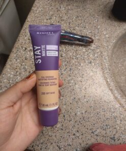 Rimmel London Stay Matte Liquid Mousse - 200 Soft Beige - Foundation, Lightweight, Shine Control, Oil-Free, 1oz 1 Fl Oz (Pack of 1) 41 71j2NQ7AUHL