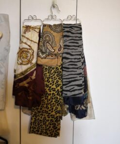 DecoBros Supreme 23 Loop Scarf/Belt/Tie Organizer Hanger Holder, Chrome 28 71j31UnayOL