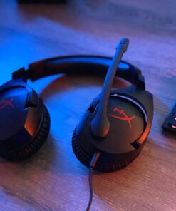 HyperX Cloud Stinger – Gaming Headset, Lightweight, Comfortable Memory Foam, Swivel to Mute Noise-Cancellation Mic, Works on PC, PS4, PS5, Xbox One/Series X|S, Nintendo Switch and Mobile ,Black 38 71j96K2Y9vL