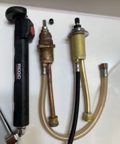 RIDGID 46753 Adjustable 10" to 17" Telescoping LED Lit Basin Pipe Wrench for Faucet Install and Repair in 1/2" to 1-1/4" Pipes, Black 19 71jC2QCwUSL