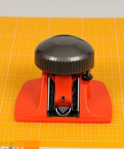 NT Professional Mat Cutter, 45 Degree Bevel Mat Board Cutter, 1 Cutter (MAT-45P), Aluminum Die-Cast Grip, Red/Grey 13 71jg99wOzKL