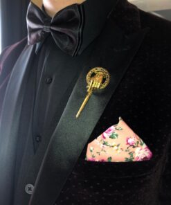 Graceful Goods GOT Antique Gold Tone Hand of The King Brooch 27 71joAmPURyL