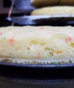 Regency Wraps EvenBake CakeStrips, Aluminized Cotton Band with Secure Velcro-like Closure to Create Moist, Even Layers, Pack of 2, Silver, 30", fit 8-9" cake pans 48 71joxywbShL