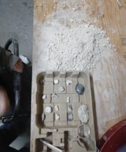 NATIONAL GEOGRAPHIC Mega Fossil Dig Kit - Excavate 15 Genuine Prehistoric Fossils, Kids Educational Toys, Great Science Kit Gift for Girls and Boys (Amazon Exclusive) 35 71jyTiuShOL