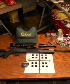 Umarex unisex adult Ruger Blackhawk .177 Caliber Pellet Gun with 4x32mm Scope Air Rifle, Black, Large US 38 71k1RpsxOZL