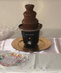 Wilton Chocolate Pro Chocolate Melting Wafers - Fill your Chocolate Fondue Fountain with the Quick Melting Chocolate Wafers for Dessert Dipping Fun, 2-Pound (Pack of 2) 2 Pound (Pack of 2) 0 37 71kPQvcAJWL