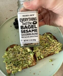 Trader Joe's Everything but the Bagel Sesame Seasoning Blend 2.3 oz, Pack of 1 Garlic 2.3 Ounce (Pack of 1) 19 71kiTkx7FcL