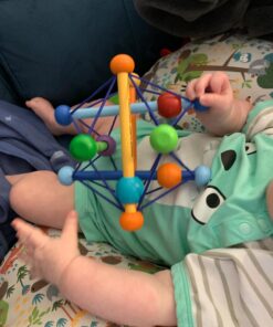 Manhattan Toy Skwish Color Burst Rattle and Teether Grasping Activity Toy 29 71kzW1CKX3L