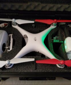 Case Club Pre-Cut Waterproof Drone Case with Wheels, Extension Handle & 2 Moisture Absorbing Silica Gel - Fits DJI Phantom 4 (Propellers On) 58 71l7JiA1bL