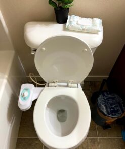 MAYFAIR 848SLOWB 000 Toilet Seat will Slow Close, Never Loosen and Easily Remove, ROUND, Durable Enameled Wood, White 32 71ljDmpoBoL