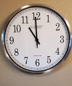 La Crosse Technology 12 Inch Atomic Analog Wall Clock, Aluminum (WT-3126B) 18 71lpfFDC0PL