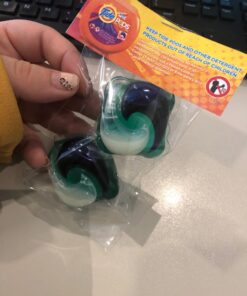 200ct Clear Cello Bakery Bags Self Sealing 3x5-1.4 mils Thick OPP Small Adhesive Plastic Bags for Cookies Candy Christmas Birthday Party Decorative Gift (3'' x 5'') 3x5 Inch (Pack of 200) 30 71lyWSXNvzL