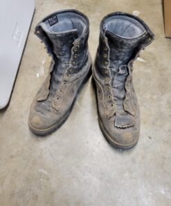 Huberd’s Shoe Oil - Leather conditioner and waterproofer since 1921. Easy pour formula waterproofs, softens, and conditions boots, shoes, bags, belts, gloves, saddles, tack and harness. 28 71mxmME9SAL 1